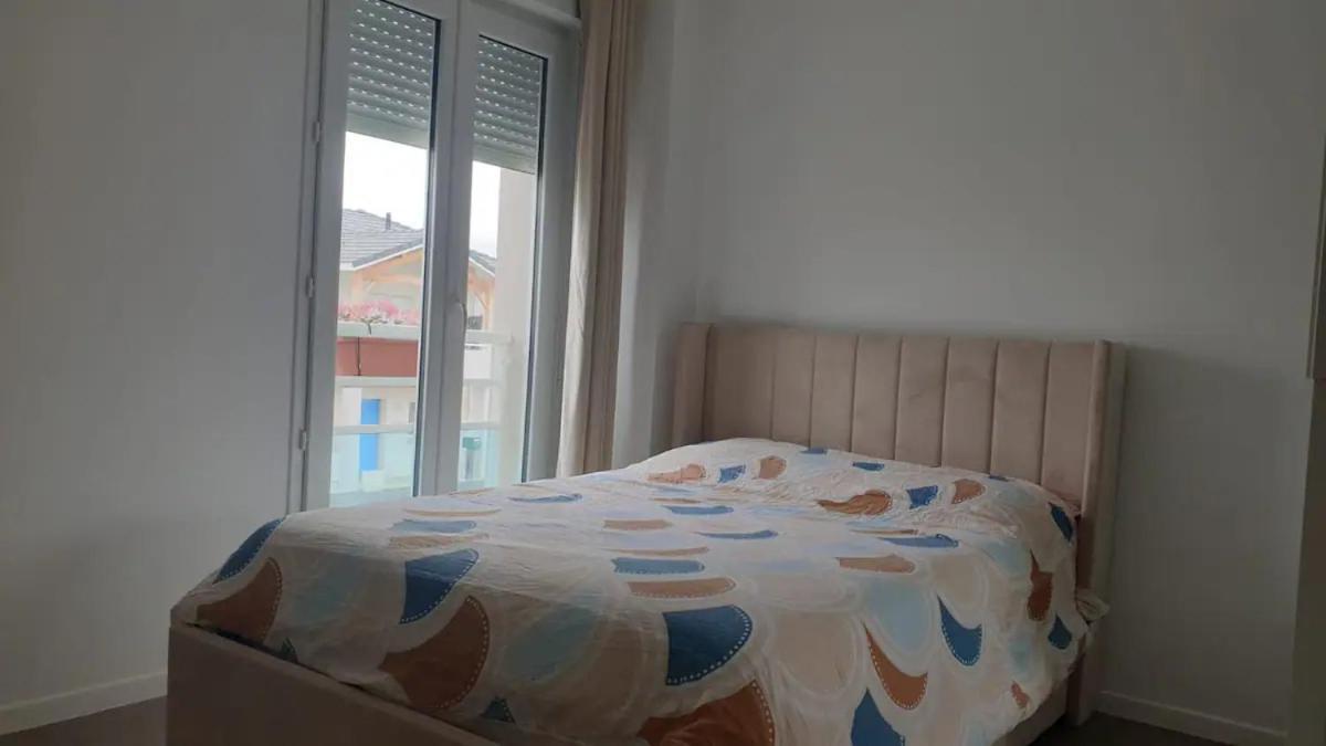 Chambre Calme Dans Une Maison Neuve Avec Jardin Billere Exteriör bild